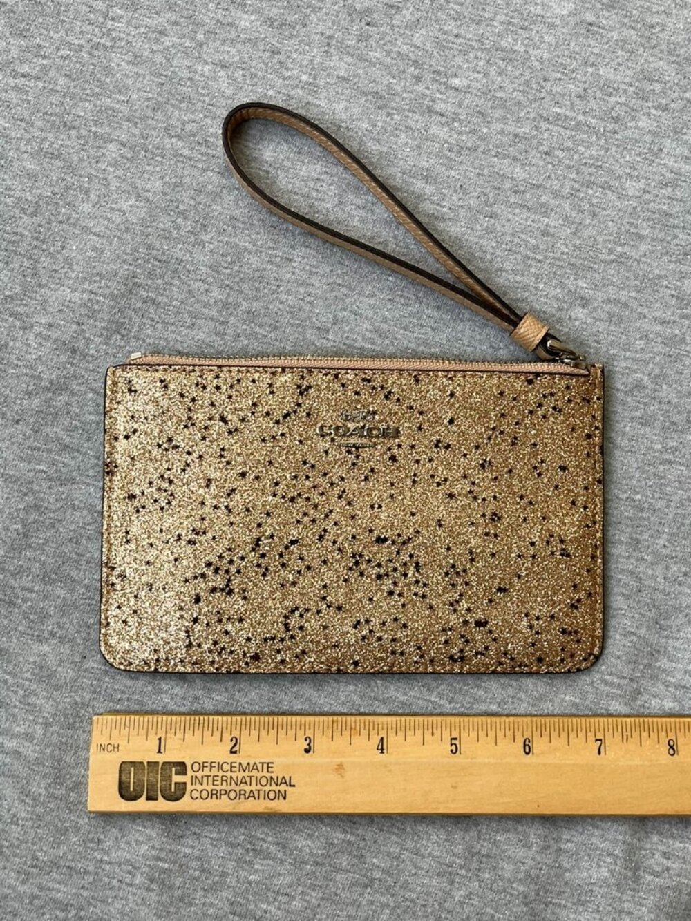 NWOT, Coach Gold Star Glitter Wristlet - Picture 7 of 10